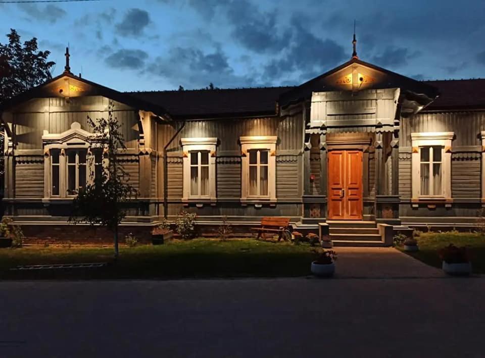 Bojarski Gosciniec Narewka Exteriör bild