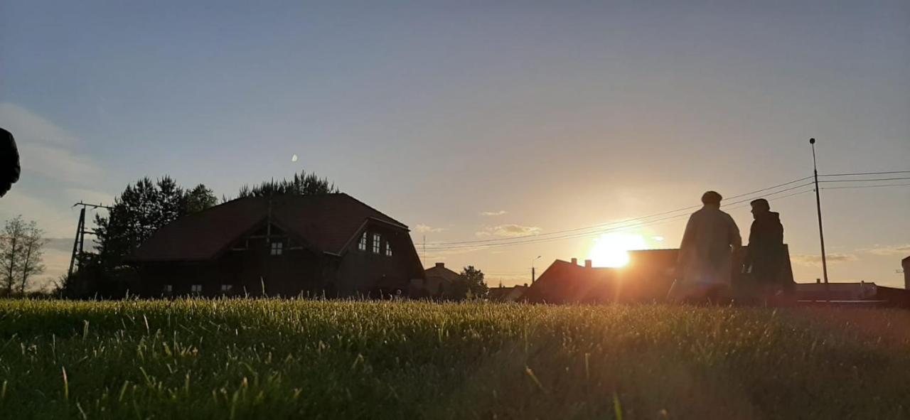 Bojarski Gosciniec Narewka Exteriör bild